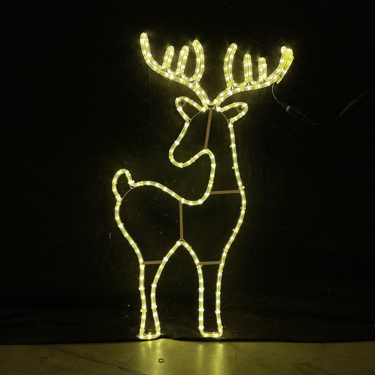 Stående reinsdyr 50x88 cm - LED figur utendørs