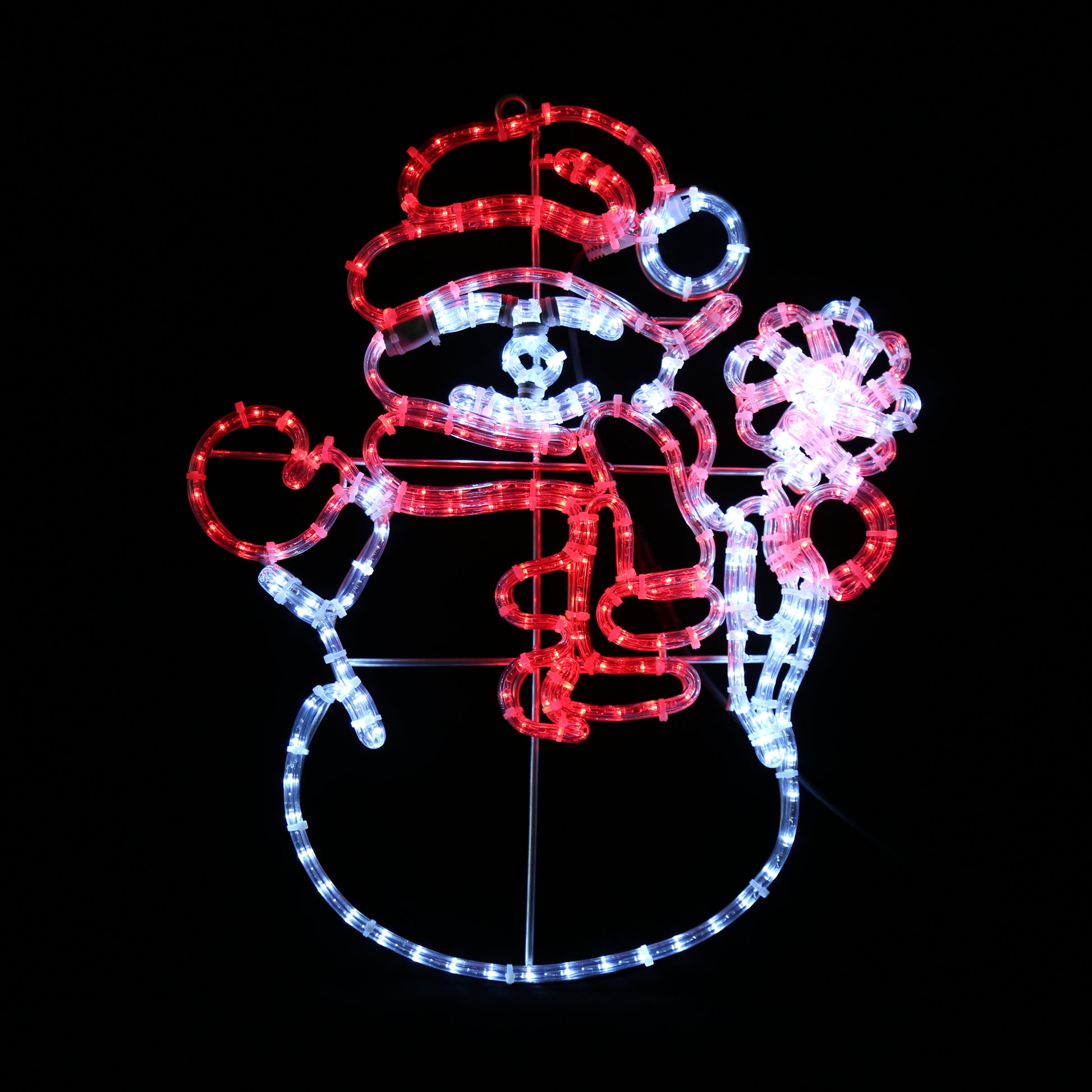 LED-figur av snømann med rød hatt og slikkepinne i røde og kaldhvite LED-lys til utendørs julebelysning.