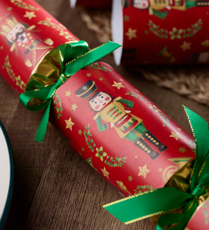 Store smellbonbon med elegante nøtteknekker